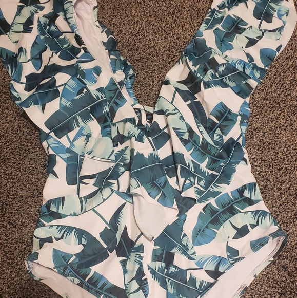 Brand New Swimsuit - Picture 6 of 7